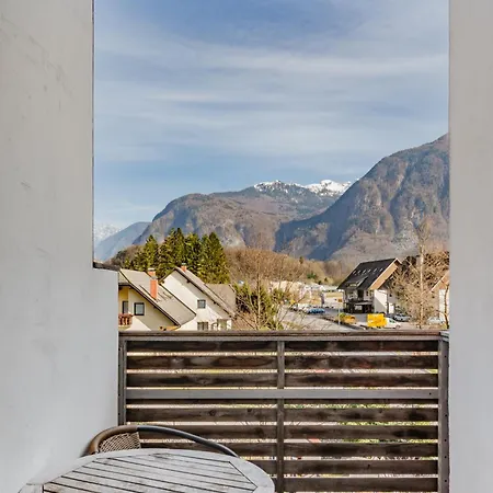 Skok With Rafting And Free Parking