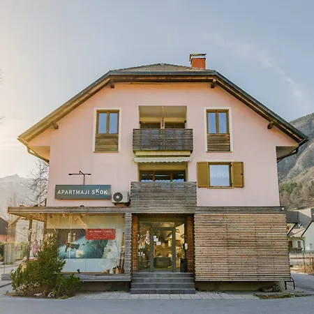 בית הארחה Skok With Rafting And Free Parking 3*