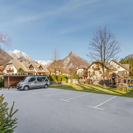Skok With Rafting And Free Parking 3*