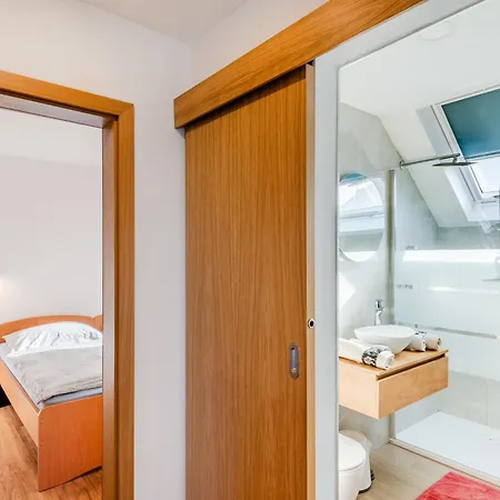 Skok With Rafting And Free Parking 3*