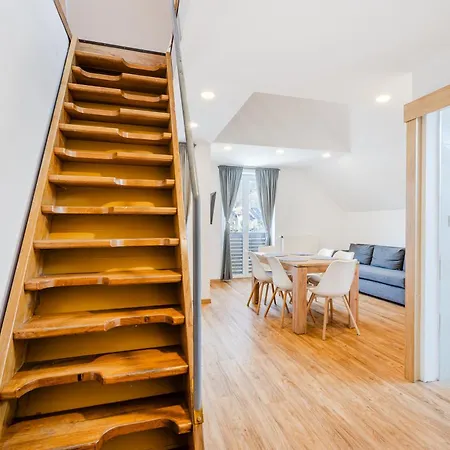 Skok With Rafting And Free Parking בית הארחה