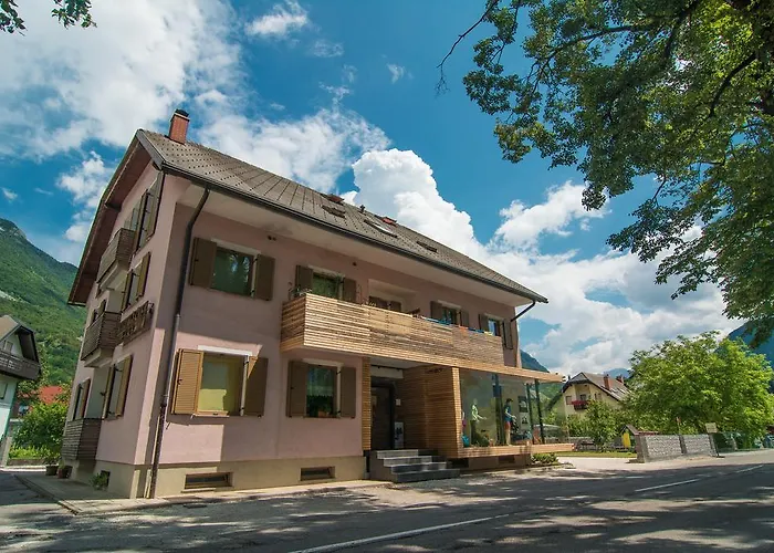 Skok With Rafting And Free Parking